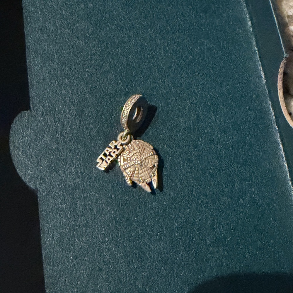 Star Wars millennium falcon Pandora charm